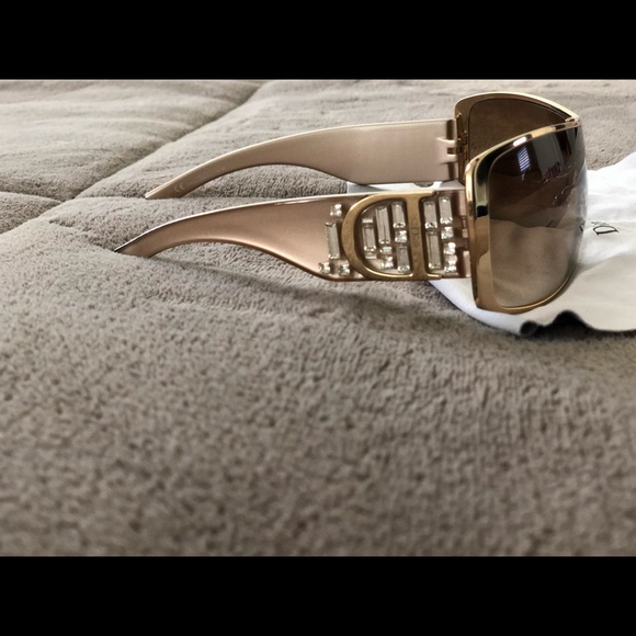 Dior Sunglasses - Picture 4 of 4